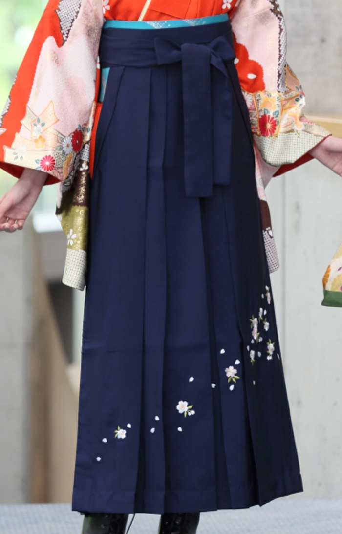 卒業袴HC-011（宅配レンタル）紺色刺繍袴