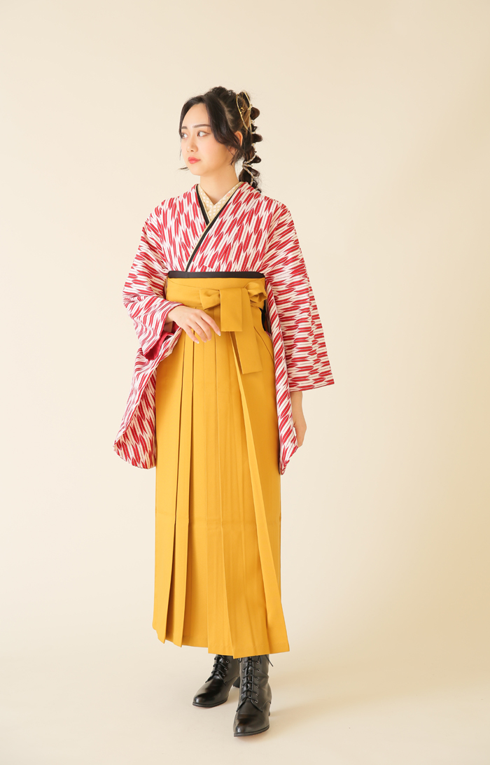 卒業袴KK-002（宅配レンタル）古典柄赤色着物